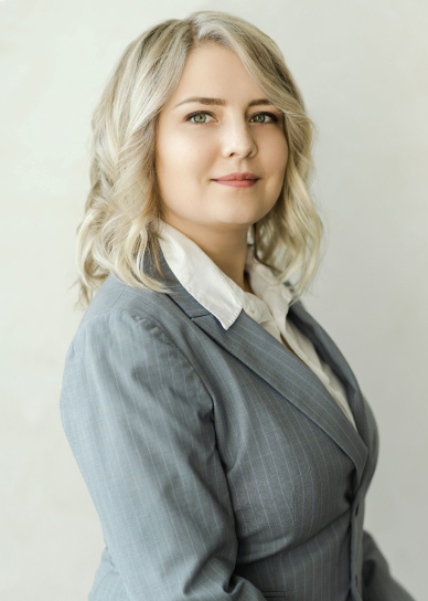 A headshot of Maria Ryabchikova, Operations at Zina Flight.